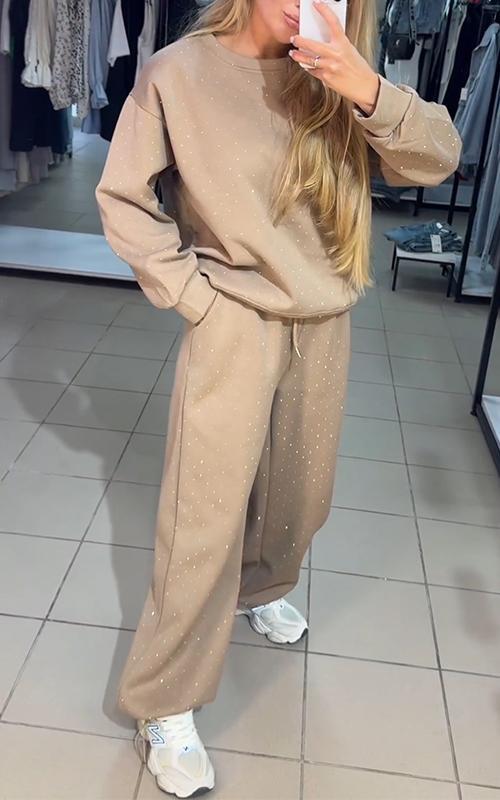 LAILA - ELEGANT BEKVÄM LOUNGESET FÖR HEMMET